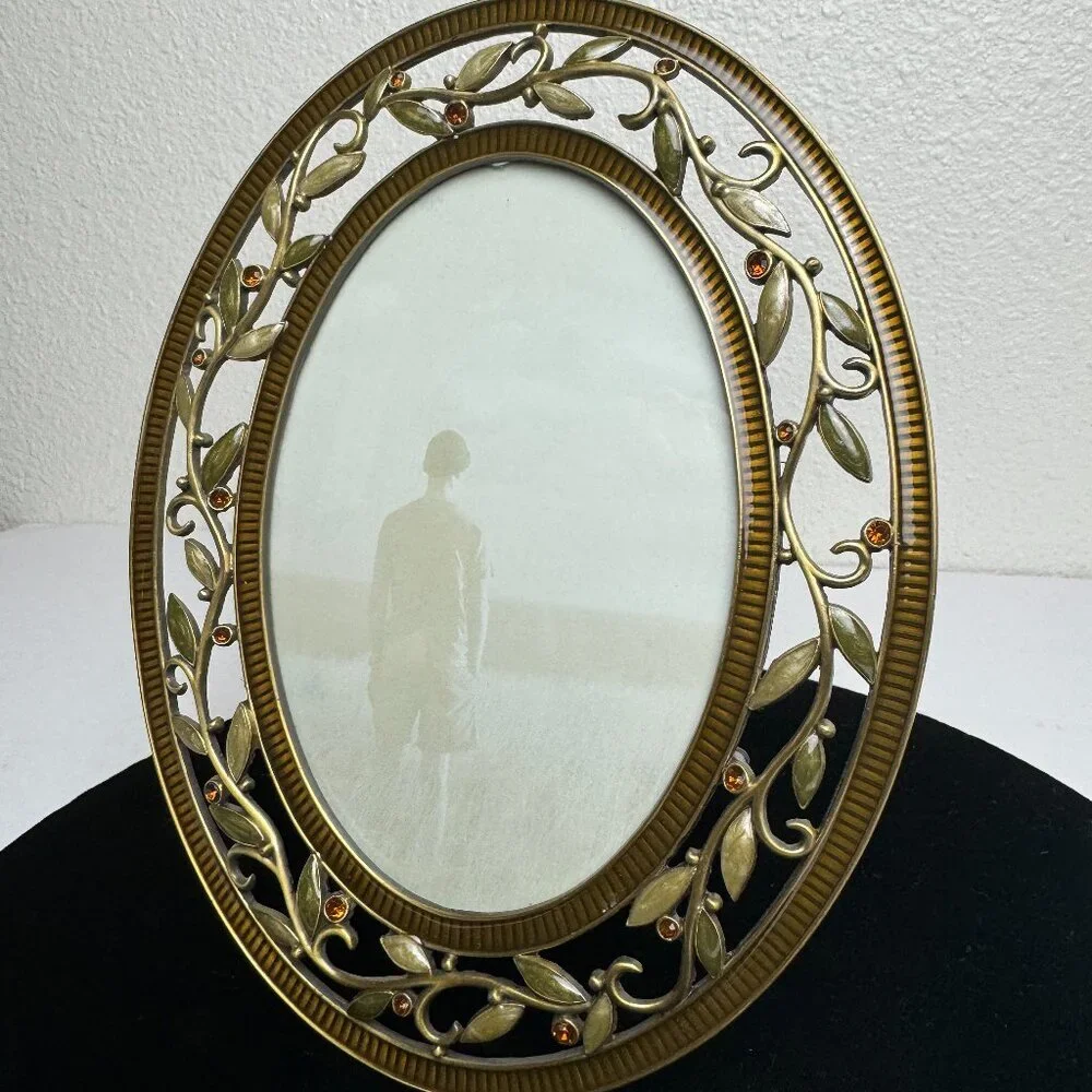 NWOT Elegant Olive Enamel Ambre Stones Oval Metal Picture Frame